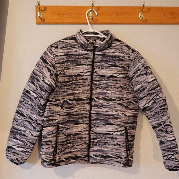 Patagonia Boys' Down Jacket - Size 16/18 - Picture 1 of 5